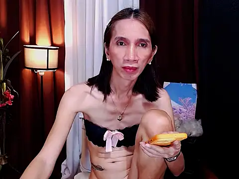 SKINNYMONSTERCOCK: διαδικτυακό σόου στην κάμερα