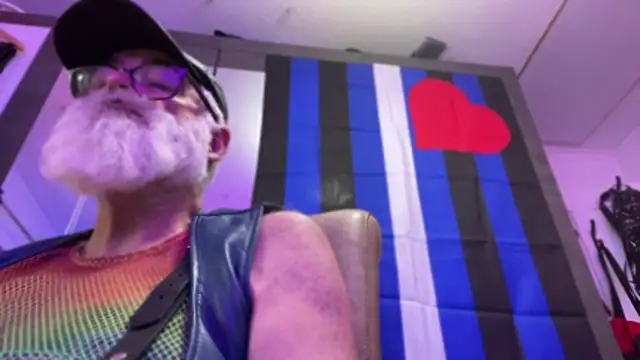 Leatherbtm's Webcam Show