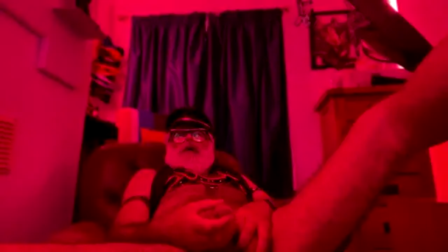 Leatherbtm Webcam-Show