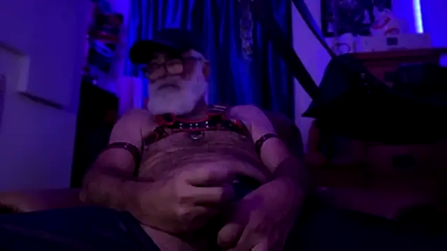 Leatherbtm Webcam-Show