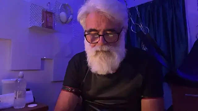Leatherbtm webcam show