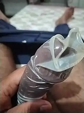 Asif932 Show in webcam