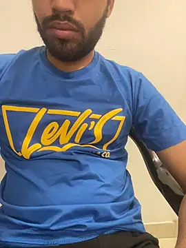 הופעת וובקאם של BIGGGGGBOYYYYY