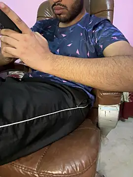 MASTTERRRR: διαδικτυακό σόου στην κάμερα