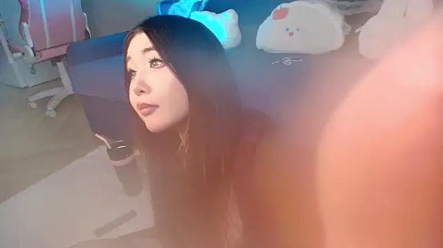 yummy_yuna Show in webcam