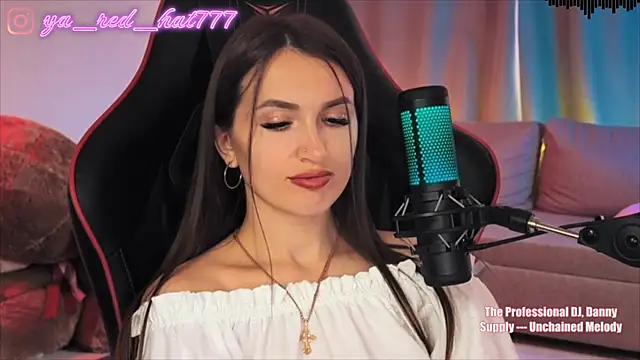 -RED_HAT-'s Live XXX Chat