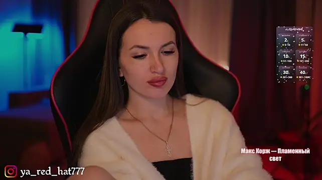 -RED_HAT-'s Live XXX Chat