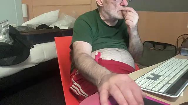הופעת וובקאם של coach-karl