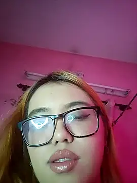Bunnybush37 Show in webcam