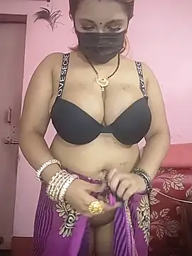 Bunnybush37's Webcam Show