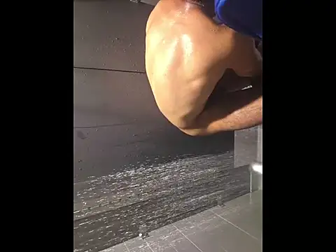 הופעת וובקאם של piggylatino