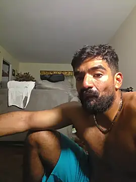 piggylatino: διαδικτυακό σόου στην κάμερα