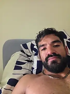 piggylatino: διαδικτυακό σόου στην κάμερα