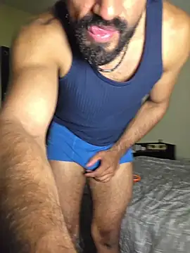piggylatino: διαδικτυακό σόου στην κάμερα