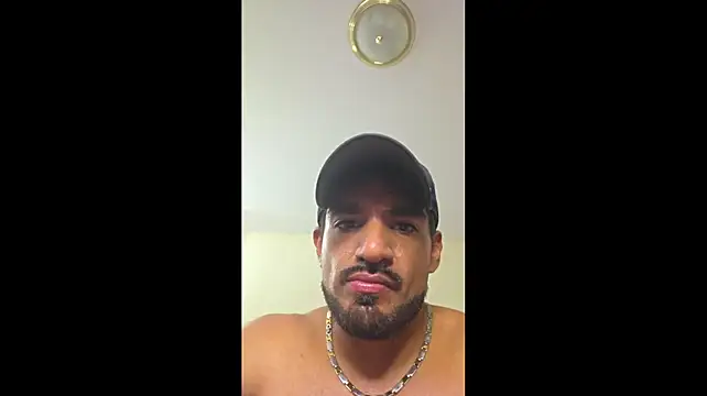 piggylatino webkamerás műsora