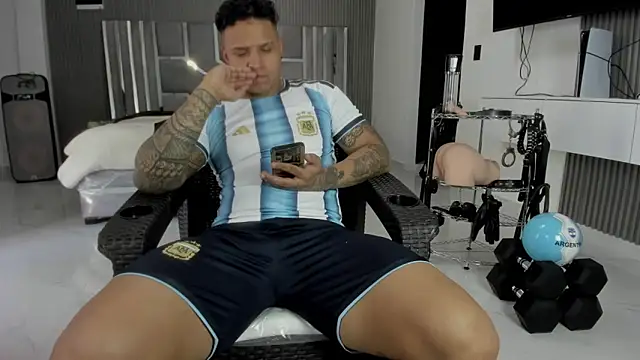master_leather's Webcam Show