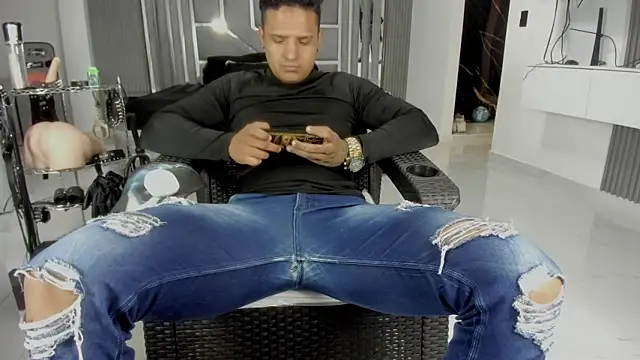 عرض كام master_leather