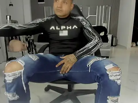 master_leather Adlı Modelin Web Kamerası Şovu