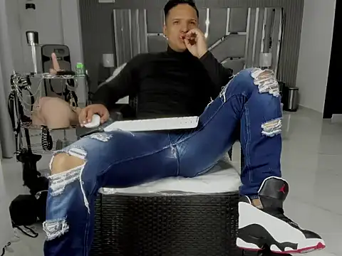 عرض كام master_leather