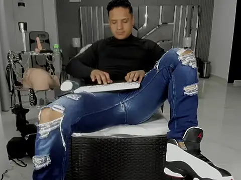 master_leather 在線直播表演