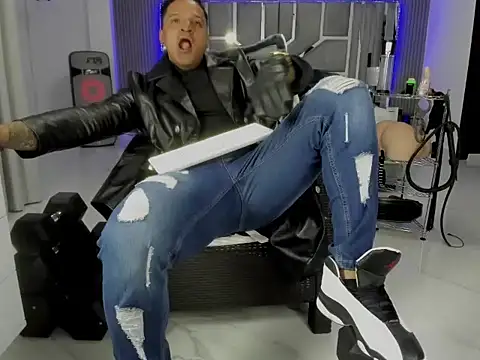 master_leather: вебкам-шоу