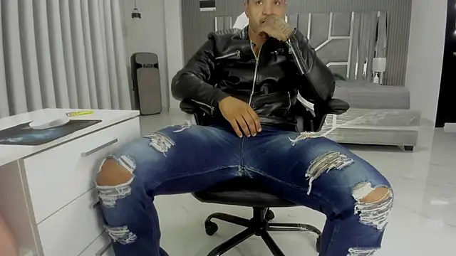 master_leather 在線直播表演