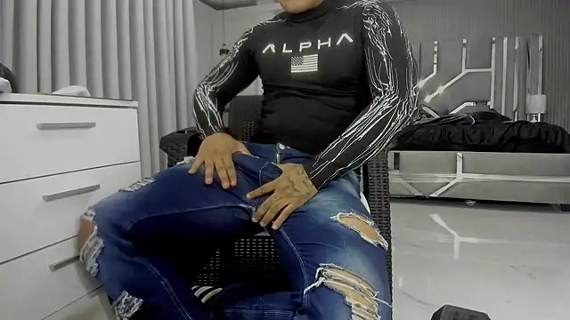 master_leather Adlı Modelin Web Kamerası Şovu