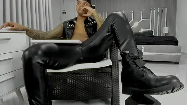 عرض كام master_leather