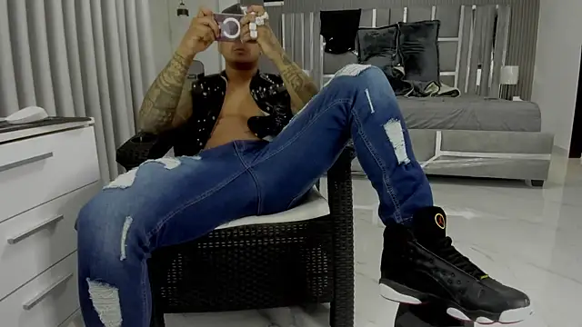 Show modela master_jens na web-kameri