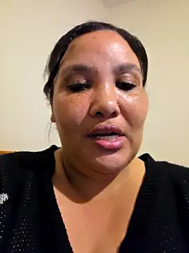 Curvy-Nthabi_X – webcam-show