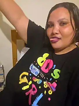 Curvy-Nthabi_X's Webcam Show