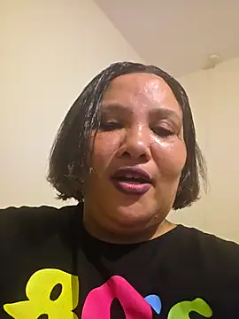 Curvy-Nthabi_X webcam show