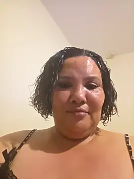 Curvy-Nthabi_X's Webcam Show