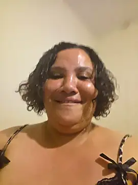Živá chatovací místnost Curvy-Nthabi_X