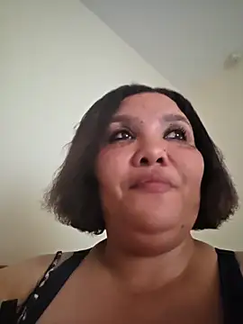 Curvy-Nthabi_X's Webcam Show