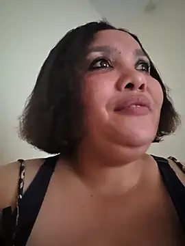 Show de Curvy-Nthabi_X na webcam