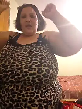 הופעת וובקאם של Curvy-Nthabi_X