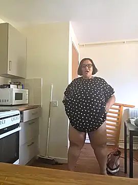 Curvy-Nthabi_X Webcamshow