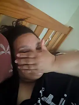 Show de Curvy-Nthabi_X na webcam