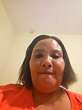 Curvy-Nthabi_X Show Webcam