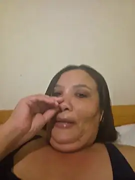 Curvy-Nthabi_X Шоу с уебкамера