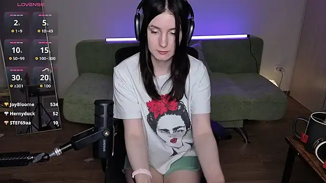 צ'אט XXX בשידור חי של Naomi_Velvet