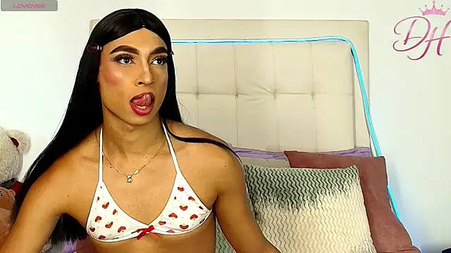 Show de Daphne_Hills na webcam