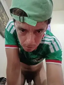 Junior_47's Webcam Show