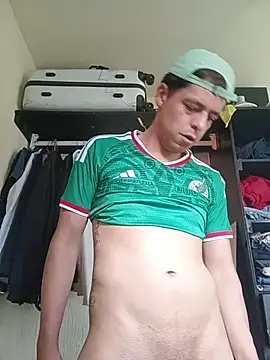 Junior_47's Webcam Show