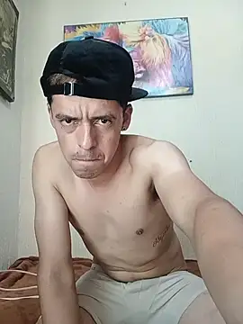 Junior_47 Show in webcam