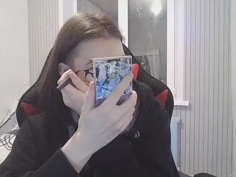 Kim__Rayn Webbikameraesitys
