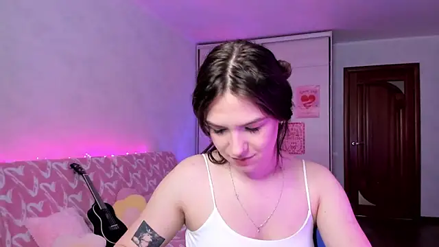 Chatroom XXX en direct de luna_lust_212