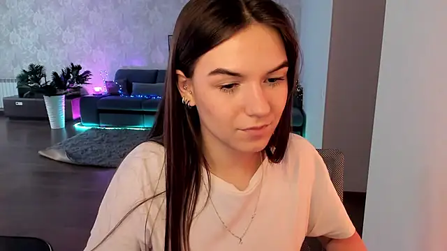 luna_lust_212 Adlı Modelin Canlı XXX Sohbeti