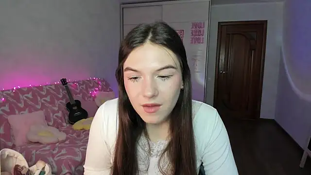 luna_lust_212 网络视讯表演
